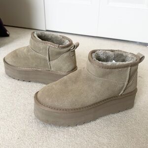 Women's Tan Platform Ankle Boots size 8